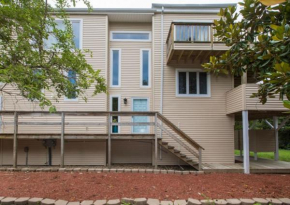 81st Street Tucked-Inn